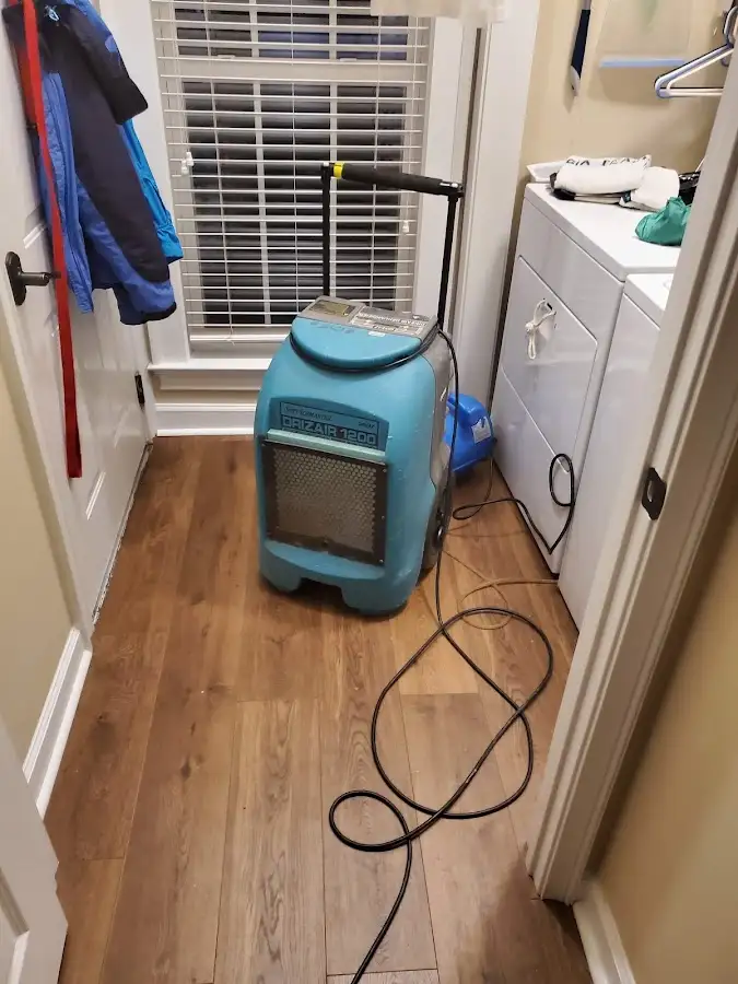 Commercial dehumidifier deployed for Flood Damage Cleanup in Meadow Woods